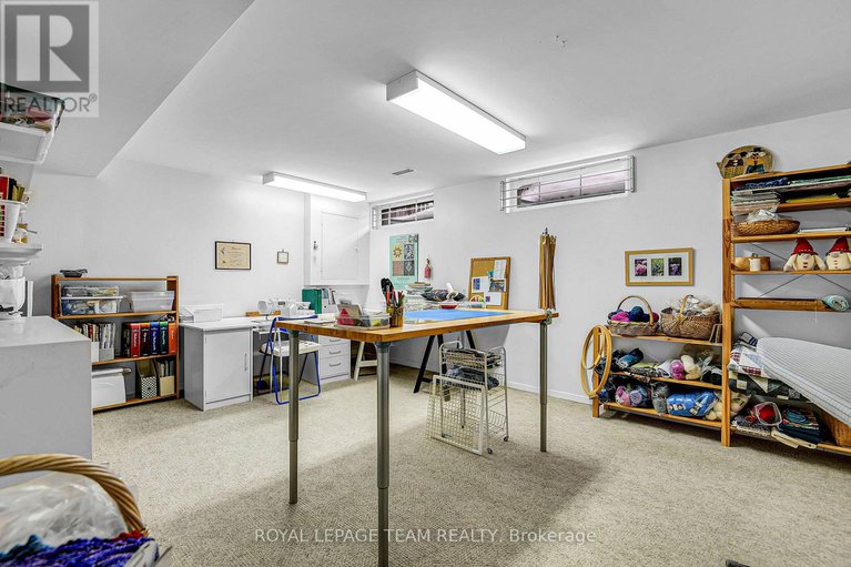 29325890/9-woodthrush-green/hunt-club/ottawa/ontario/K1V0A9_32