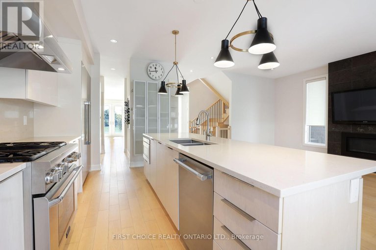 28904417/127-clegg-street/ottawa-east/ottawa/ontario/K1S5P7_25