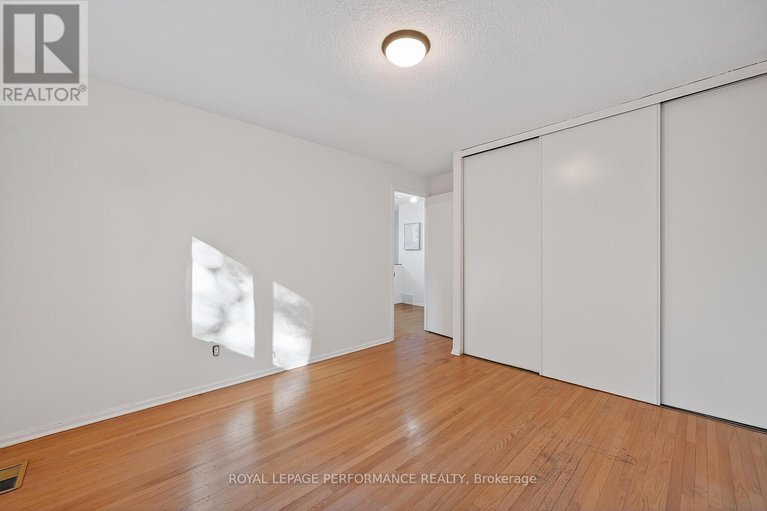 29046613/19-ancroft-court/tanglewood/ottawa/ontario/K2G4A5_23