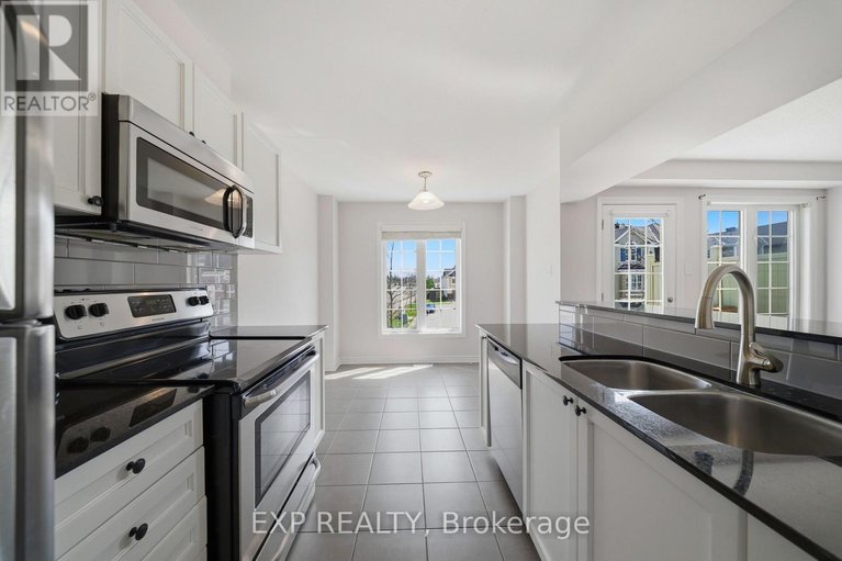 29669748/429-rosingdale-street/emerald-meadowstrailwest/ottawa/ontario/K2M0L8_9