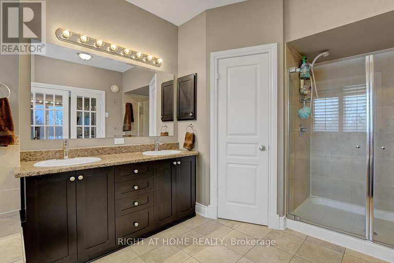 29641405/701-everlasting-crescent/springridgeeast-village/ottawa/ontario/K4A0K2_28