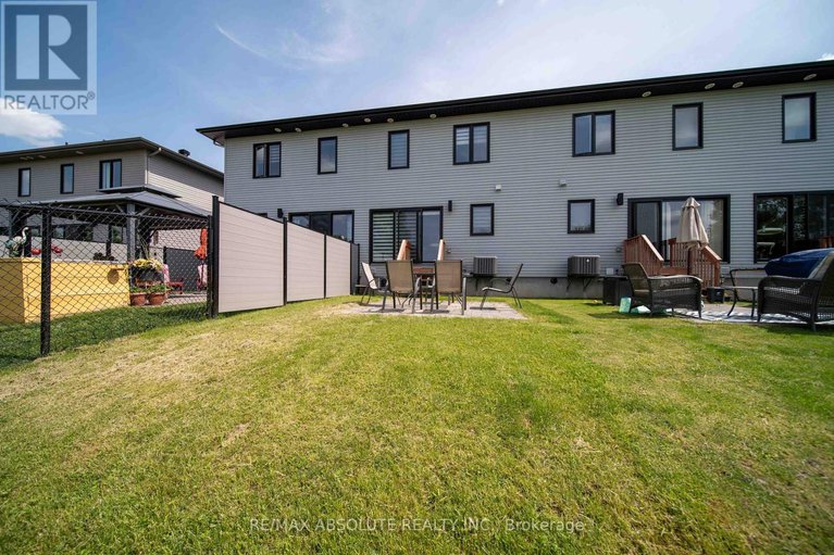 28473731/287-belfort-street/embrun/russell/ontario/K0A1W0_28
