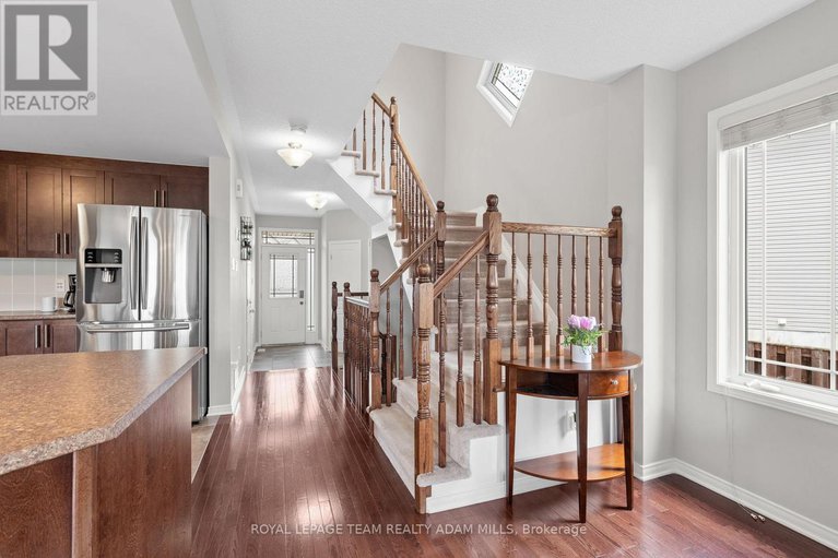 28591916/1543-carronbridge-circle/emerald-meadowstrailwest/ottawa/ontario/K2M0G8_21