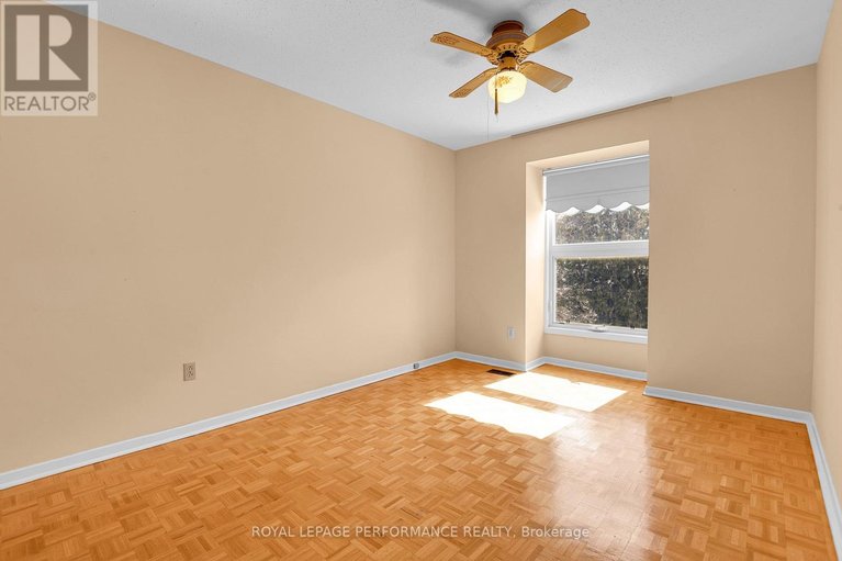 29663857/2166-bickerton-avenue/beacon-hill-north/ottawa/ontario/K1J6Y3_19