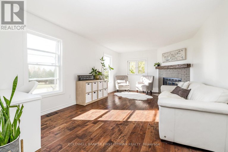 29050103/100-manion-heights-crescent/huntley-ward-south-west/ottawa/ontario/K0A1L0_4