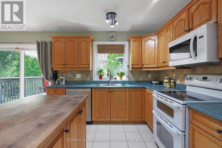 28430481/184-old-pakenham-road/fitzroy/ottawa/ontario/K0A1X0_15