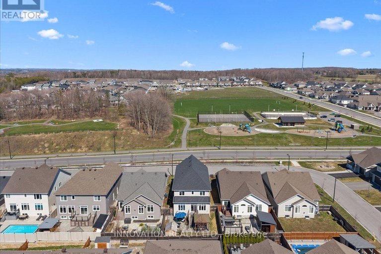 29669052/664-baie-des-castors-street/camelot/ottawa/ontario/K4A1J4_45