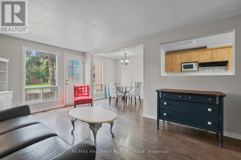 28817902/9-1483-bethamy-lane/beacon-hill-south/ottawa/ontario/K1J8P7_6