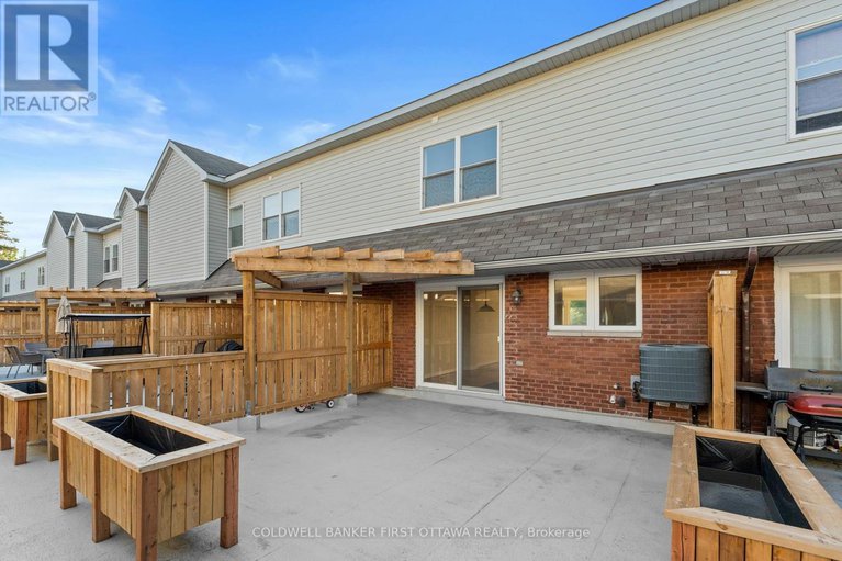 28333464/106-monterey-drive/leslie-park/ottawa/ontario/K2H7A8_28