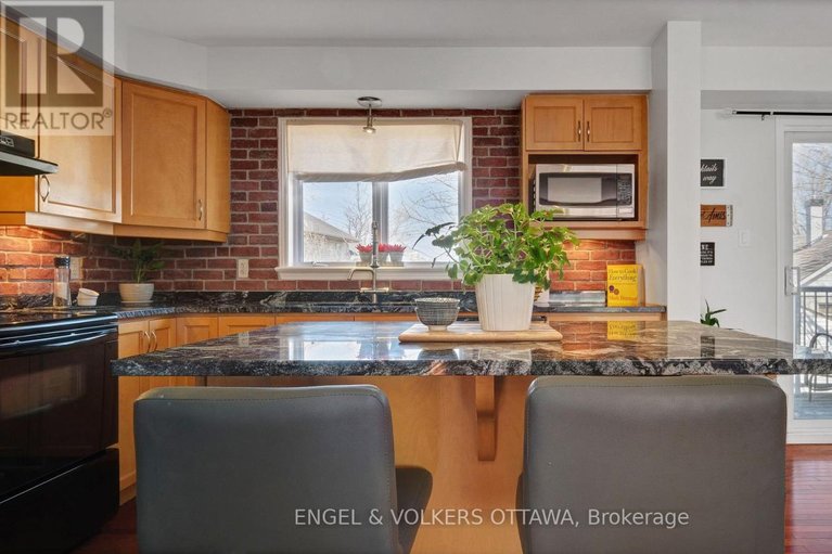 29583335/505-burleigh-private/cyrville/ottawa/ontario/K1J1J9_19