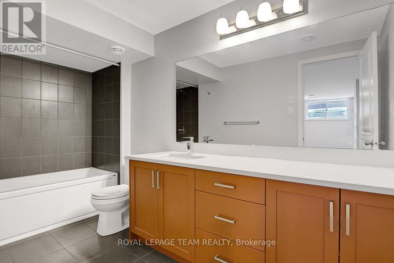 29433481/749-brian-good-avenue/riverside-southgloucester-glen/ottawa/ontario/K4M0E3_46