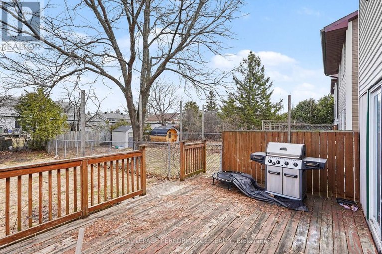 29446778/1367-cedarcroft-crescent/pineview/ottawa/ontario/K1B5G8_33