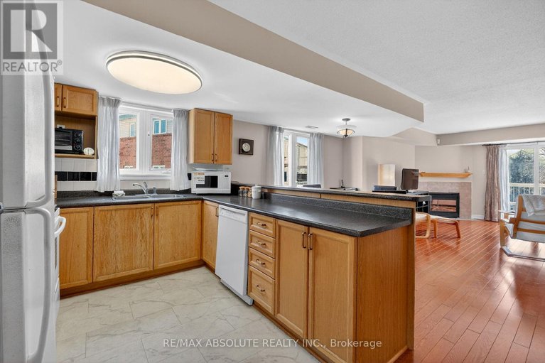 29681192/117-tall-pines-private/leslie-park/ottawa/ontario/K2H1H1_24