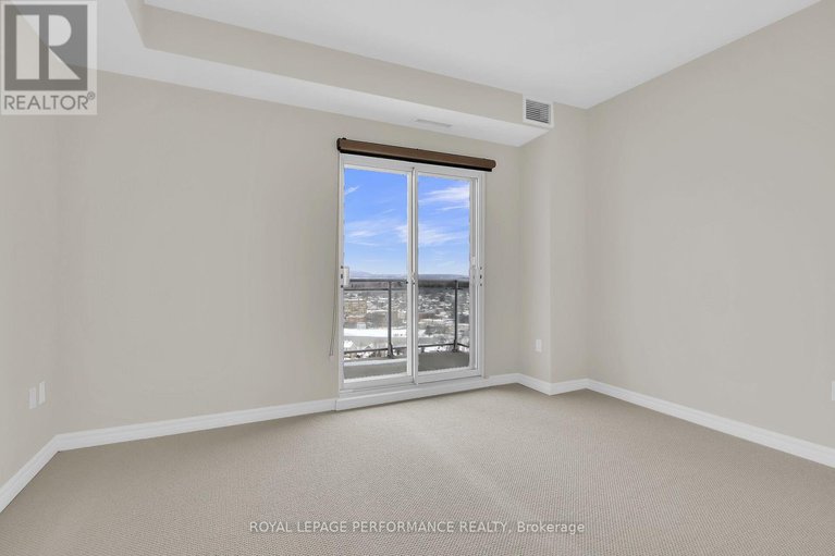 27930686/1807-70-landry-street/vanier/ottawa/ontario/K1L0A8_20