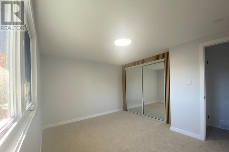 29074173/15-scharf-lane/glencairnhazeldean/ottawa/ontario/K2L2K3_22