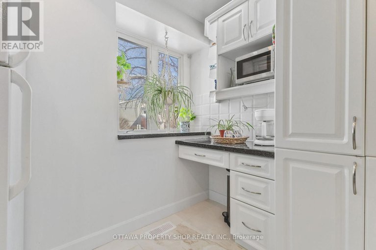 29416956/d-20-benlea-drive/tanglewood/ottawa/ontario/K2G4A8_6