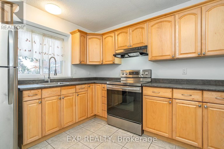 29105689/a-3915-old-richmond-road/arbeatha-park/ottawa/ontario/K2H8T9_12