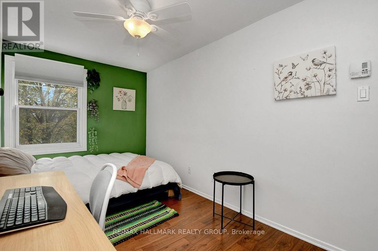 28827238/2094-eric-crescent/pineview/ottawa/ontario/K1B4P4_21