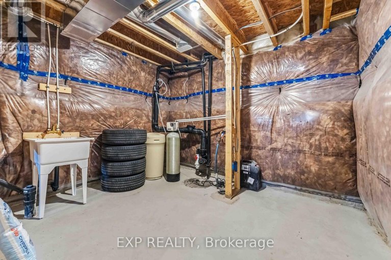 29486773/542-filly-terrace/goulbourn-twp-from-franktown-rdsouth-to-rideau/ottawa/ontario/K0A2Z0_45