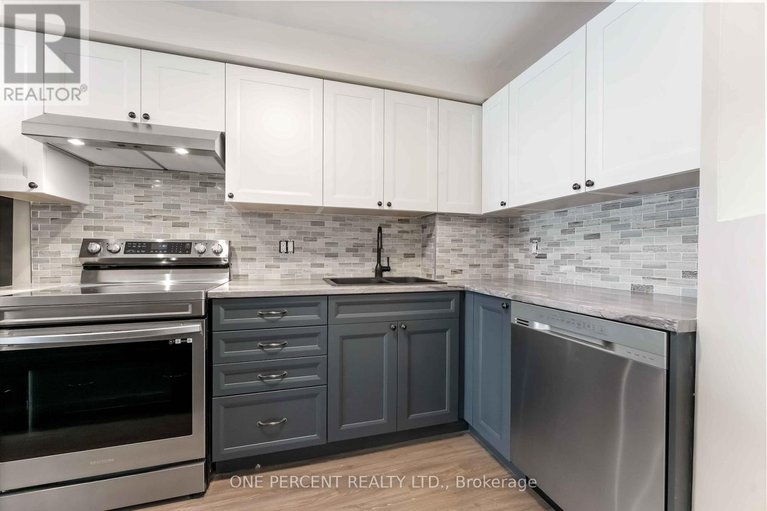 29514988/a-6643-bilberry-drive/convent-glen-north/ottawa/ontario/K1C4N5_10