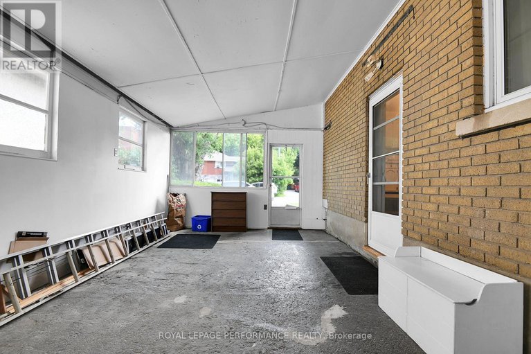 28522253/1379-mayview-avenue/carlington/ottawa/ontario/K1Z8H6_40