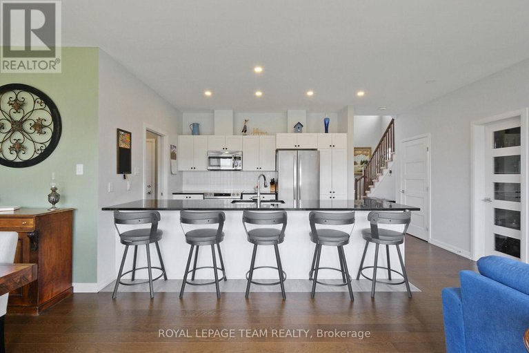 28427098/240-boyd-street/carleton-place/carleton-place/ontario/K7C0H3_18