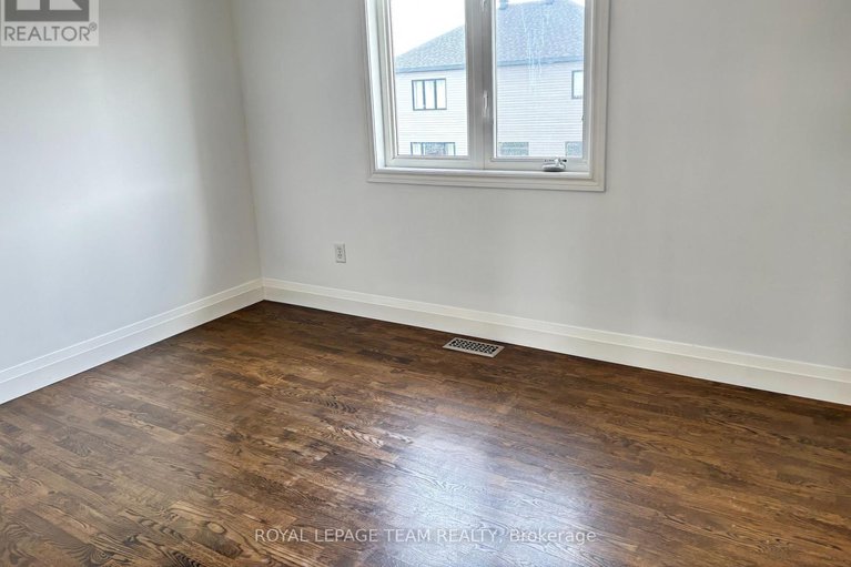 29107094/78-friendly-crescent/stittsville-south/ottawa/ontario/K2S2B5_14