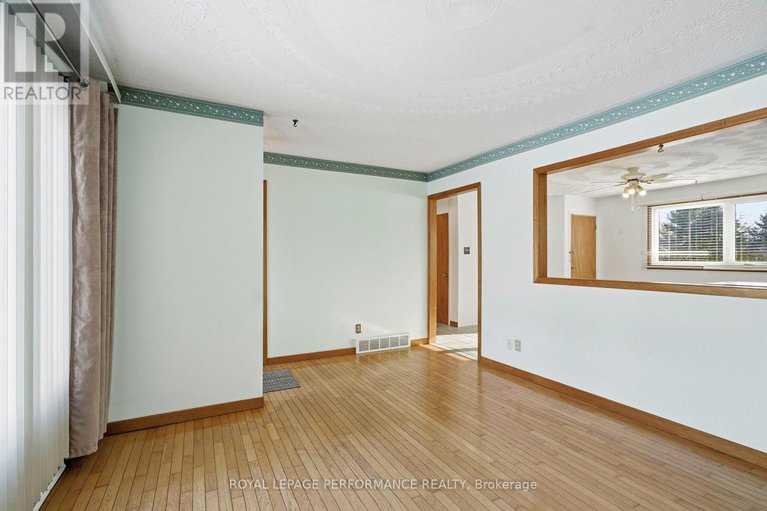 29291947/164-mccormick-road/alexandria/north-glengarry/ontario/K0C1A0_9