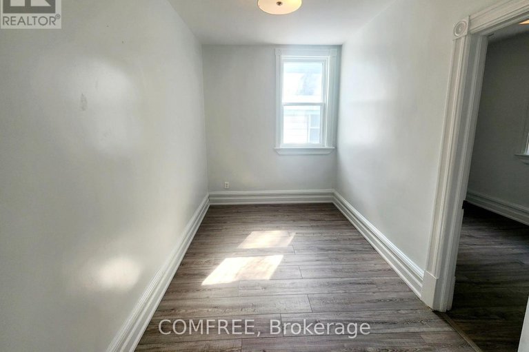 28368285/274-bell-street-s/west-centre-town/ottawa/ontario/K1S4J8_12