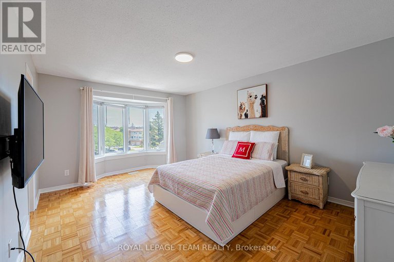28613595/28-huntview-private/hunt-clubwestern-community/ottawa/ontario/K1V0M5_29