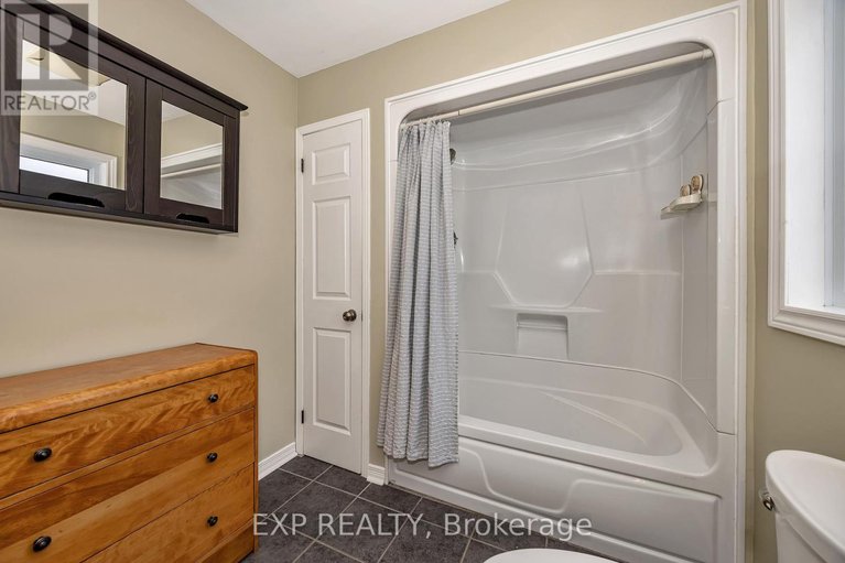 29607675/63-victor-street/stittsville-central/ottawa/ontario/K2S1H8_31