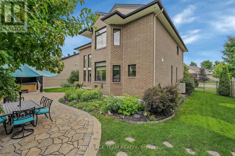 29226737/51-bridle-crest-court/bridlewood/ottawa/ontario/K2M0H5_39