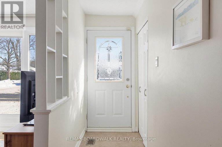 29355191/1381-matheson-road/carson-grove/ottawa/ontario/K1J8B5_5