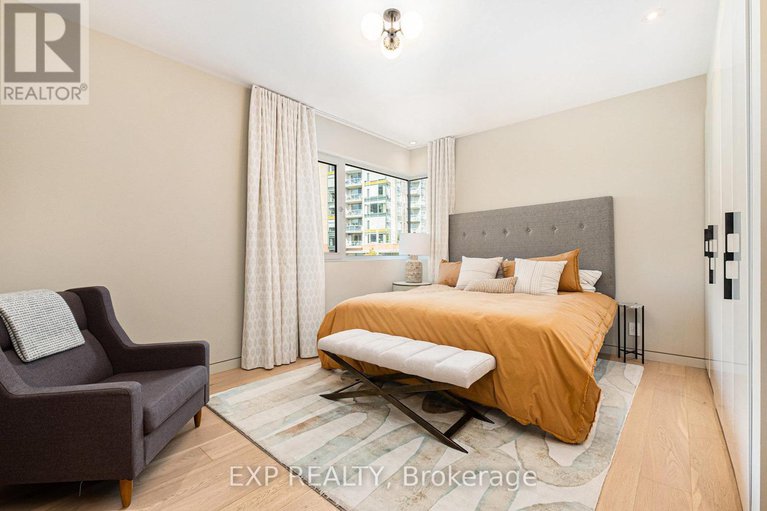 28990243/608-byron-avenue/mckellarhighland/ottawa/ontario/K2A0E5_28