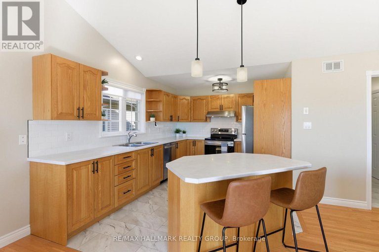 29042436/54-christie-lane/winchester/north-dundas/ontario/K0C2K0_11