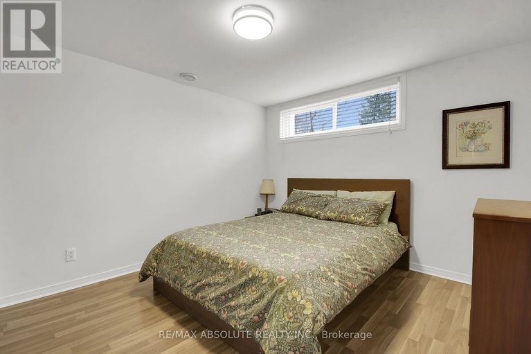 29679102/731-dovercourt-avenue/mckellarhighland/ottawa/ontario/K2A0W9_33