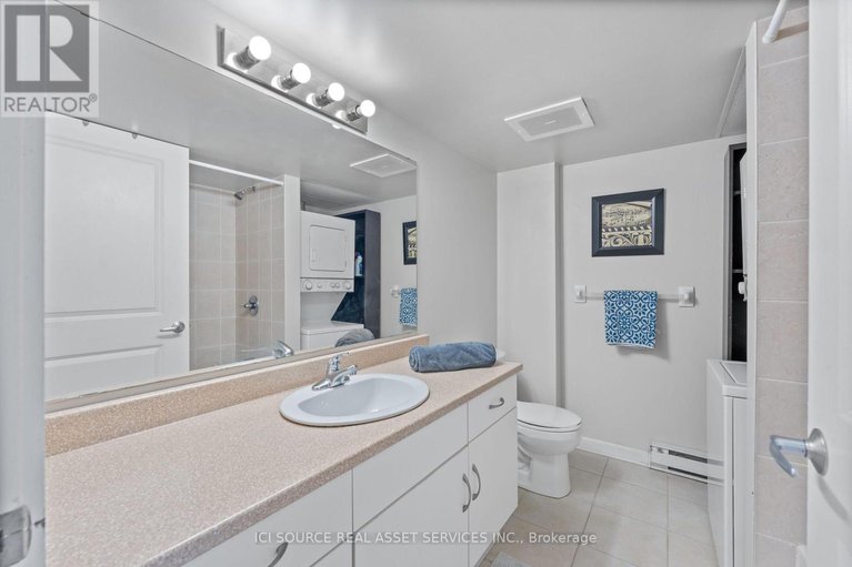 28329429/812-138-somerset-street-w/ottawa-centregolden-triangle/ottawa/ontario/K2P0A3_11