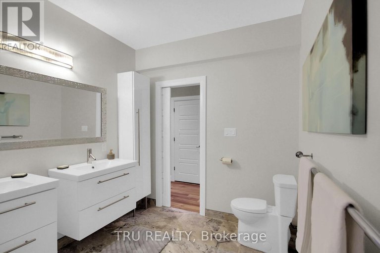 28474227/7909-parkway-road/osgoode-twp-north-of-reg-rd-6/ottawa/ontario/K0A2P0_39