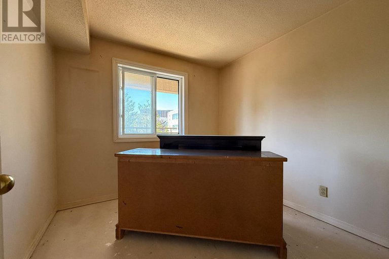 28744464/202-1490-heron-road/heron-gate/ottawa/ontario/K1V6A5_14