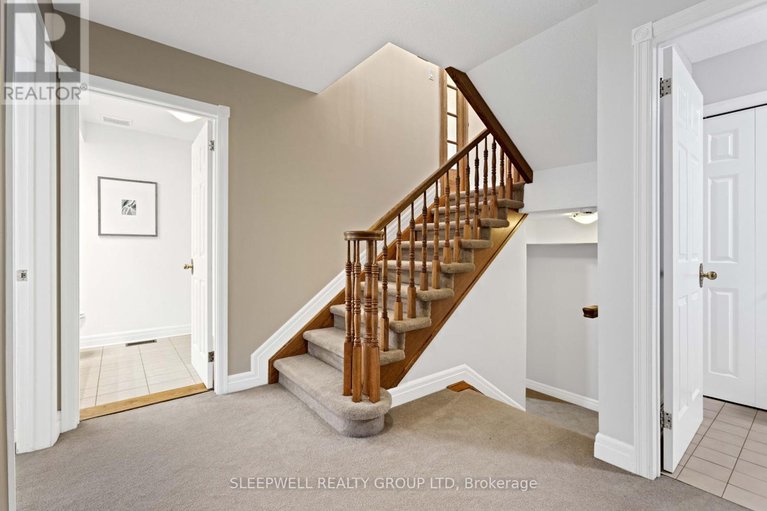 28620824/55-waterford-drive/pineglencountry-place/ottawa/ontario/K2E7V4_27