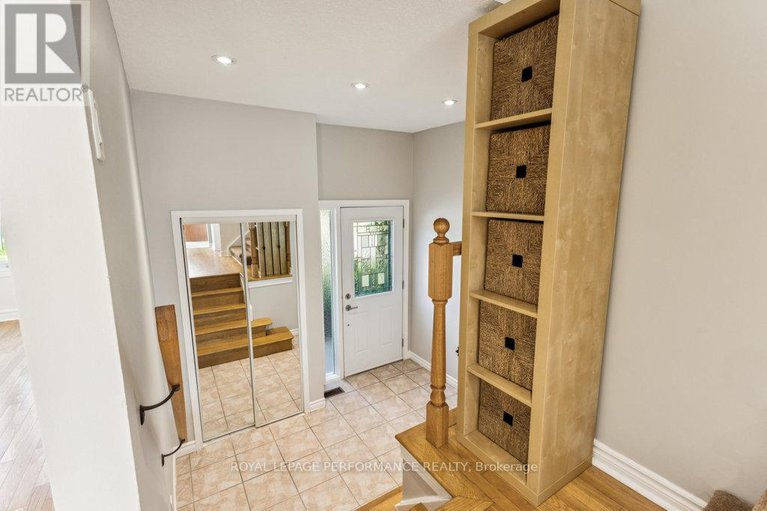 29029573/6-gillespie-crescent/hunt-club-woods/ottawa/ontario/K1V9X8_7