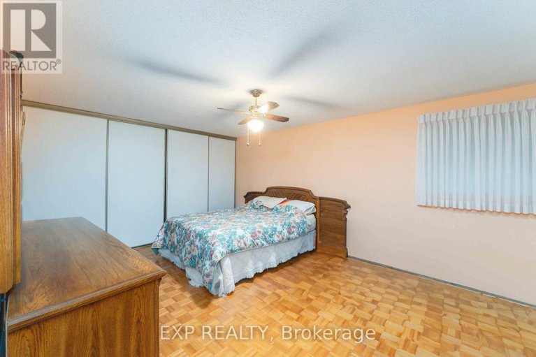 28141569/1614-fisher-avenue/borden-farmstewart-farmcarleton-heightsparkwood-hills/ottawa/ontario/K2C1X6_25