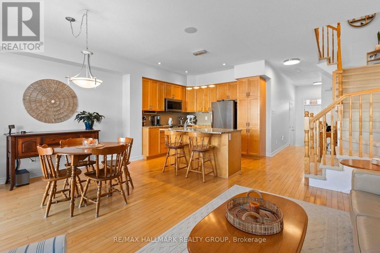 29480855/219-jersey-tea-circle/riverside-southgloucester-glen/ottawa/ontario/K1V2L4_9