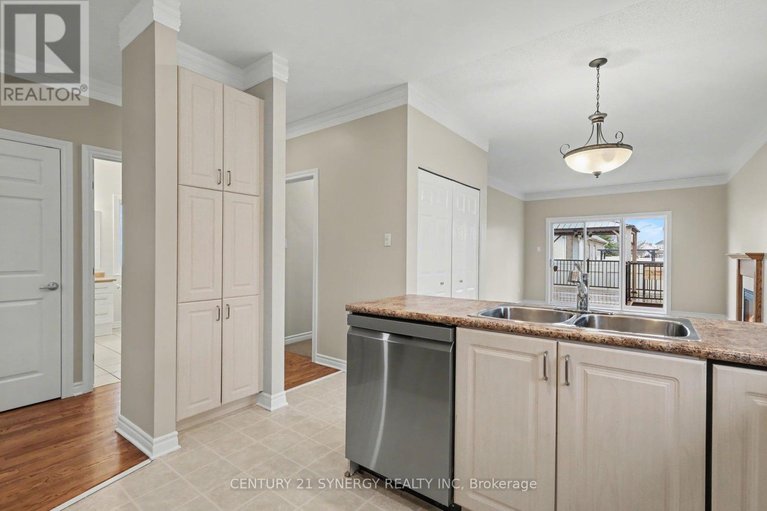 29612747/894-gosnell-terrace/fallingbrookgardenway-south/ottawa/ontario/K4A5C2_12