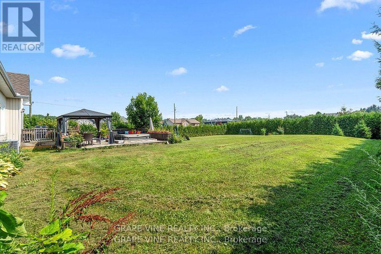 28831999/5607-maklynne-way/vars-village/ottawa/ontario/K0A3H0_5