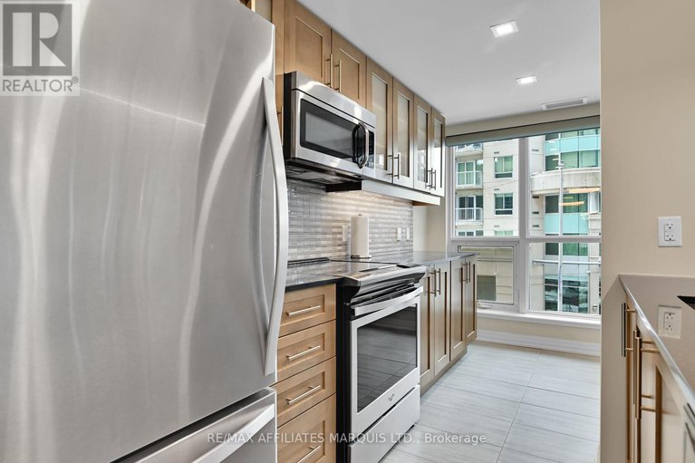 28303056/301-242-rideau-street/sandy-hill/ottawa/ontario/K1N0B7_13