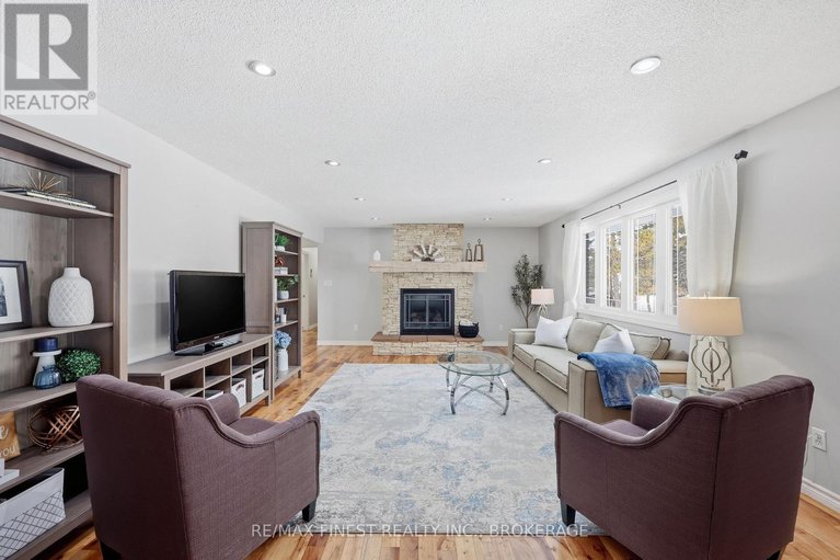 29422914/2518-rideau-ferry-road/drummondnorth-elmsley-north-elmsley-twp/drummondnorth-elmsley/ontario/K7H3C7_23