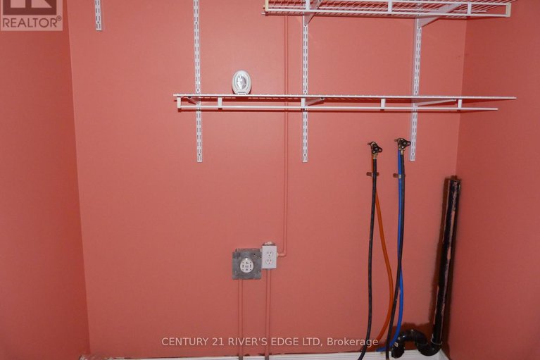 29040852/468-gladstone-street-n/winchester/north-dundas/ontario/K0C2K0_13