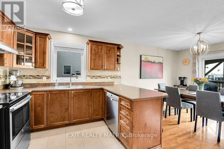 29145148/582-emerald-street/town-of-rockland/clarence-rockland/ontario/K4K0B4_14