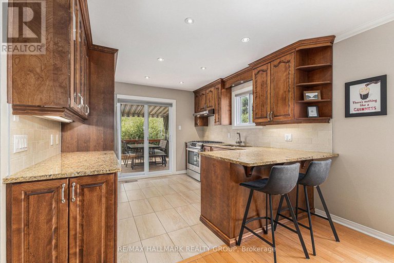 28754000/68-hewitt-court/katimavik/ottawa/ontario/K2L3R3_11
